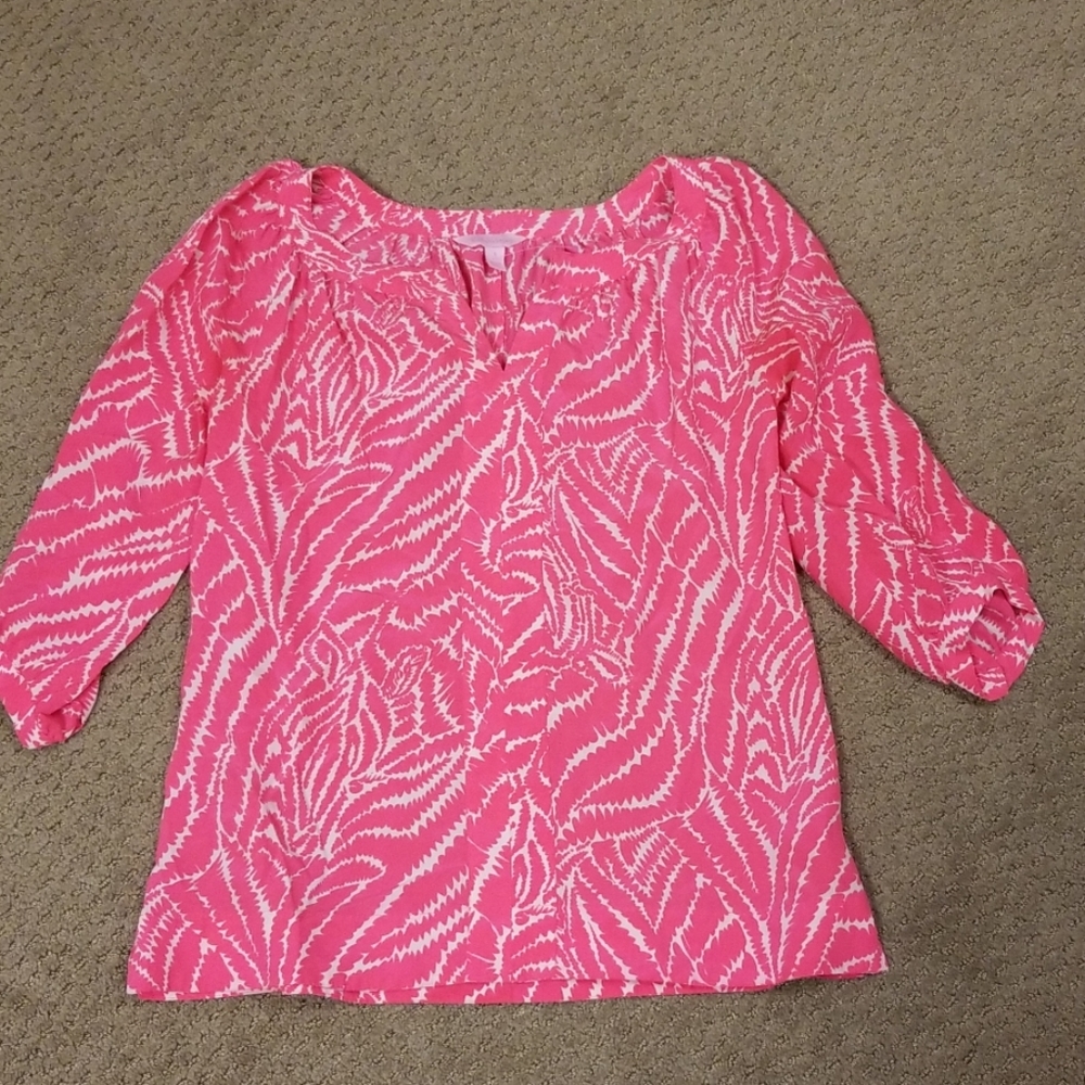 Lilly Pulitzer size small hot pink coral animal